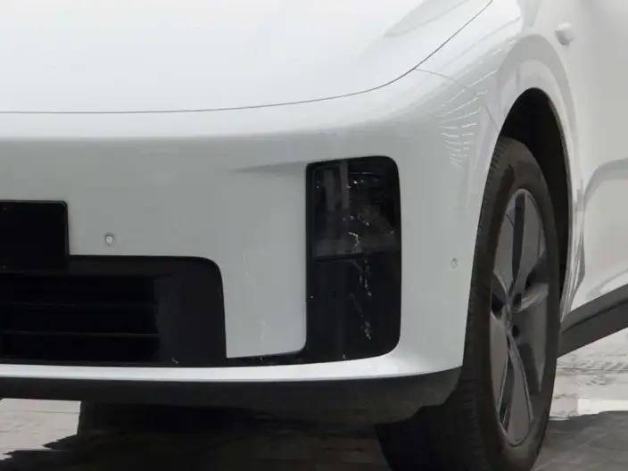 Li Auto i8 2025 Model Standard Edition – фото 7