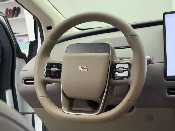 Li Auto i8 2025 Model Standard Edition – фото 17