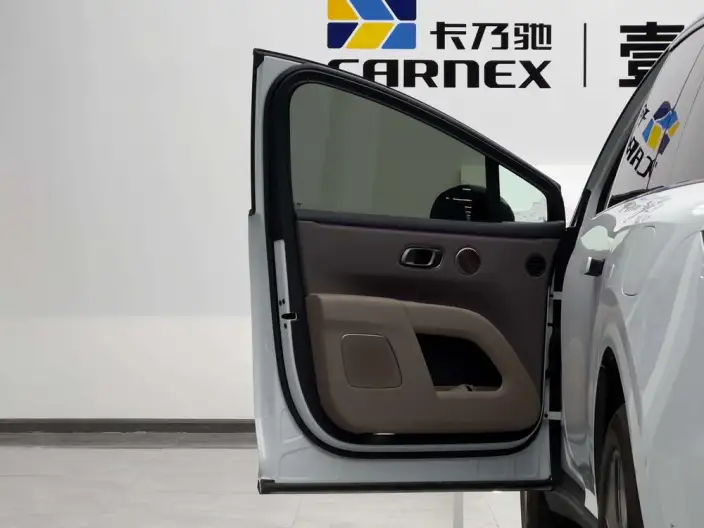 Li Auto i8 2025 Model Standard Edition – фото 20
