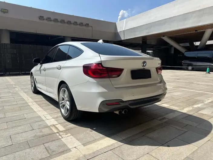 BMW 3 Series Gran Turismo 2020 Model 320i M Sports Set – фото 4