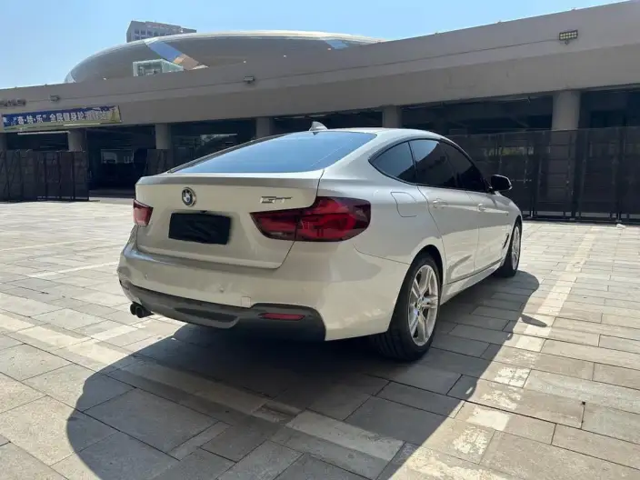BMW 3 Series Gran Turismo 2020 Model 320i M Sports Set – фото 6