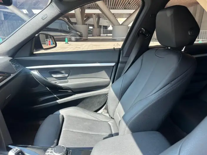 BMW 3 Series Gran Turismo 2020 Model 320i M Sports Set – фото 12