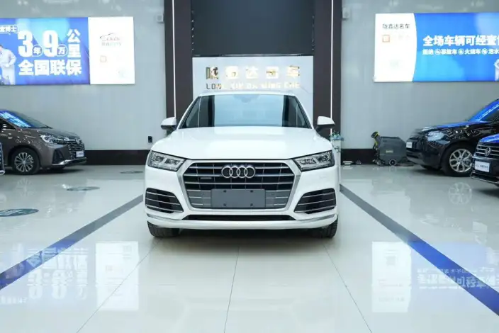 Audi Q5L 2020 Model 40 TFSI Rong Xiang Fashion Model – фото 2