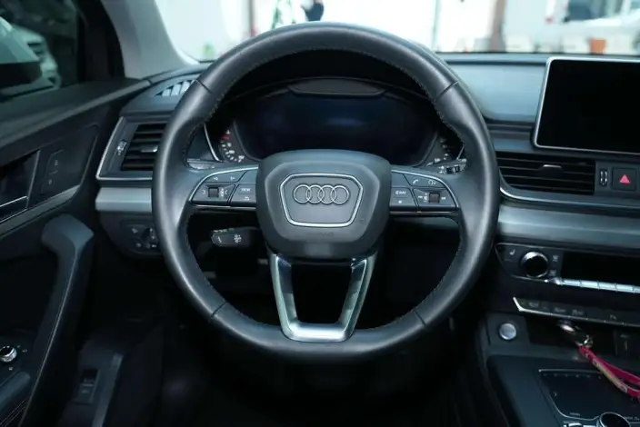 Audi Q5L 2020 Model 40 TFSI Rong Xiang Fashion Model – фото 15