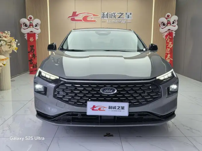 Ford Mondeo 2022 Model Facelift EcoBoost 245 Luxury Model – фото 2