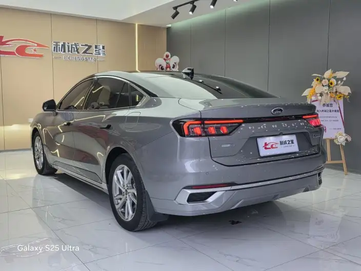 Ford Mondeo 2022 Model Facelift EcoBoost 245 Luxury Model – фото 4