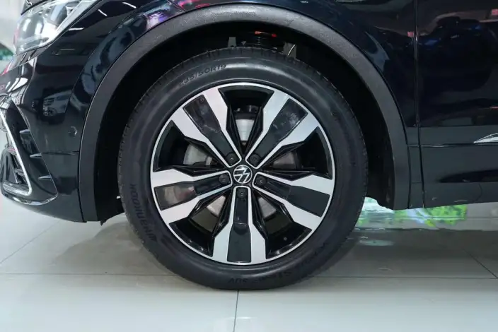 Volkswagen Tiguan L 2023 Model 330TSI 2WD R-Line Enjoy the version more – фото 10