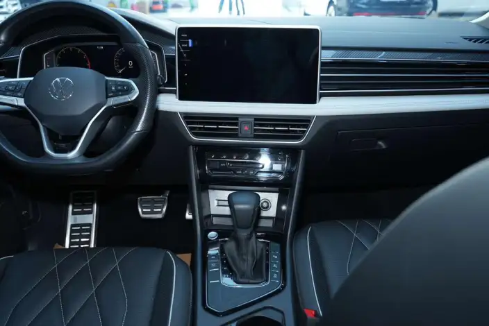 Volkswagen Tiguan L 2023 Model 330TSI 2WD R-Line Enjoy the version more – фото 11