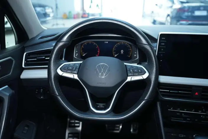 Volkswagen Tiguan L 2023 Model 330TSI 2WD R-Line Enjoy the version more – фото 17