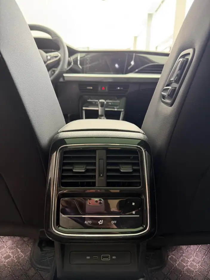 Volkswagen Passat 2024 Model 330TSI Starry sky Elite Edition – фото 10