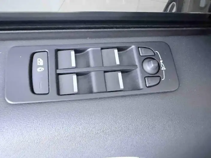 Land Rover Discovery Sport 2022 Model 249PS R-Dynamic S Performance version 5 seat – фото 27