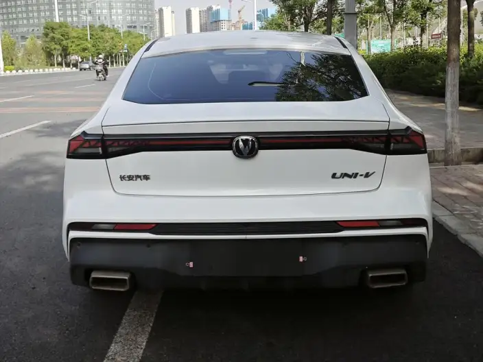 Changan UNI-V 2024 Model 1.5T Noble Model – фото 5
