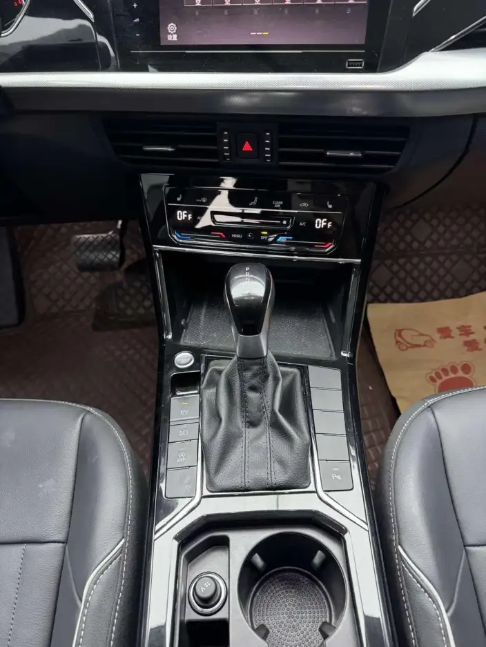 Volkswagen Passat 2023 Model Facelift 330TSI Starry sky Elite Edition – фото 15