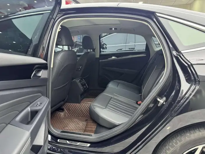 Volkswagen Passat 2023 Model Facelift 330TSI Starry sky Elite Edition – фото 17