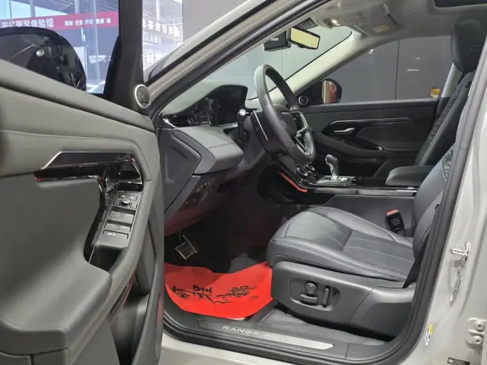 Range Rover Evoque 2023 Model Aurora L 249PS Collins Bronze Special Edition – фото 17