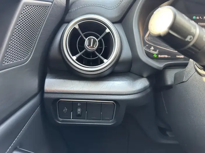WEY VV5 2020 Model 1.5T Smart Pioneer – фото 13