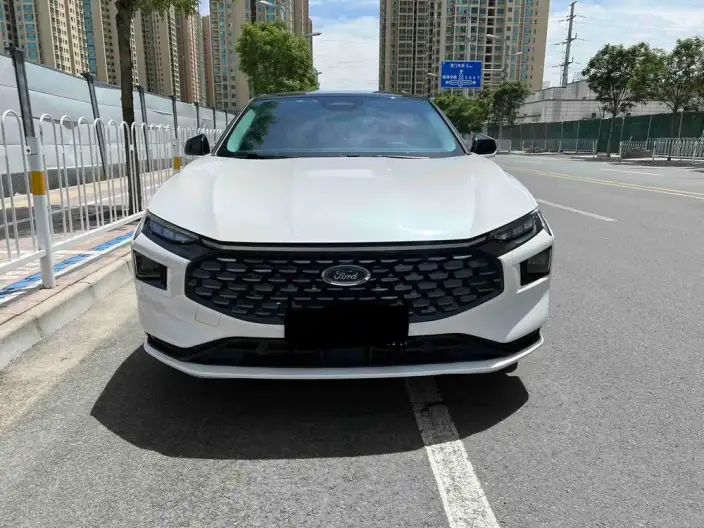 Ford Mondeo 2023 Model EcoBoost 245 Luxury Model – фото 2