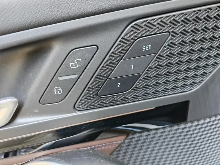 BMW X1 2023 Model sDrive20Li X Design Set – фото 8