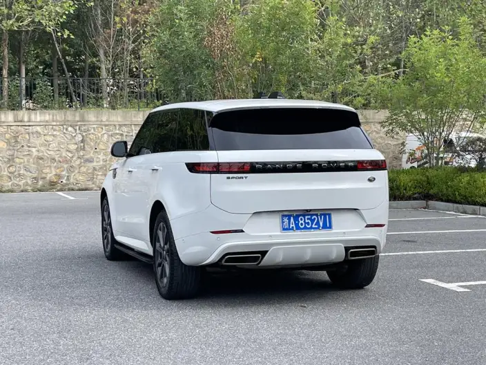 Range Rover Sport 2023 Model 3.0 L6 DYNAMIC SE – фото 3