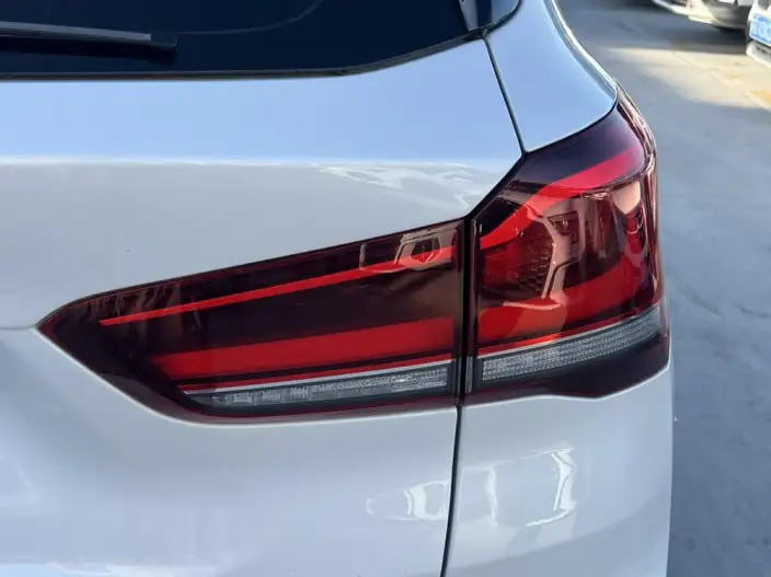BMW X1 2022 Model sDrive20Li Fashion Model – фото 8