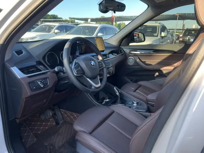 BMW X1 2022 Model sDrive20Li Fashion Model – фото 14