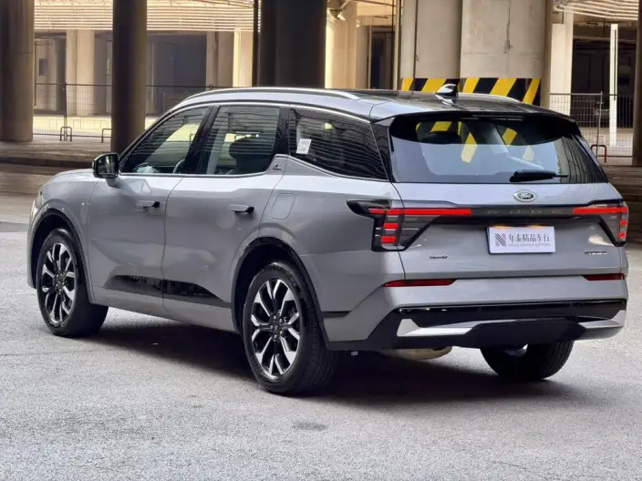 Ford Edge 2025 Model Ford Edge L 2.0T EcoBoost E Hybrid 4WD VII seat Supreme Model – фото 4