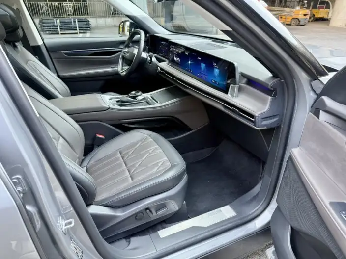 Ford Edge 2025 Model Ford Edge L 2.0T EcoBoost E Hybrid 4WD VII seat Supreme Model – фото 20