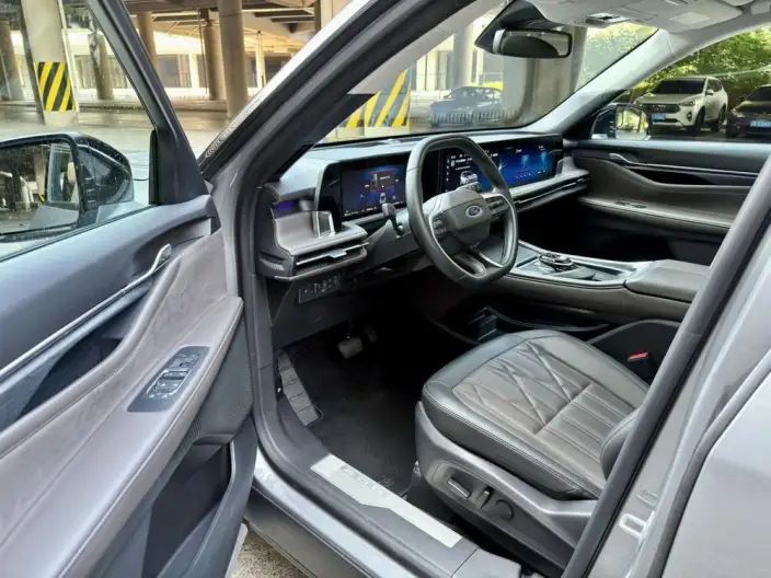 Ford Edge 2025 Model Ford Edge L 2.0T EcoBoost E Hybrid 4WD VII seat Supreme Model – фото 23