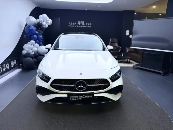 Mercedes-Benz A-class 2024 Model Facelift A 200 L Fashion Edition – фото 2