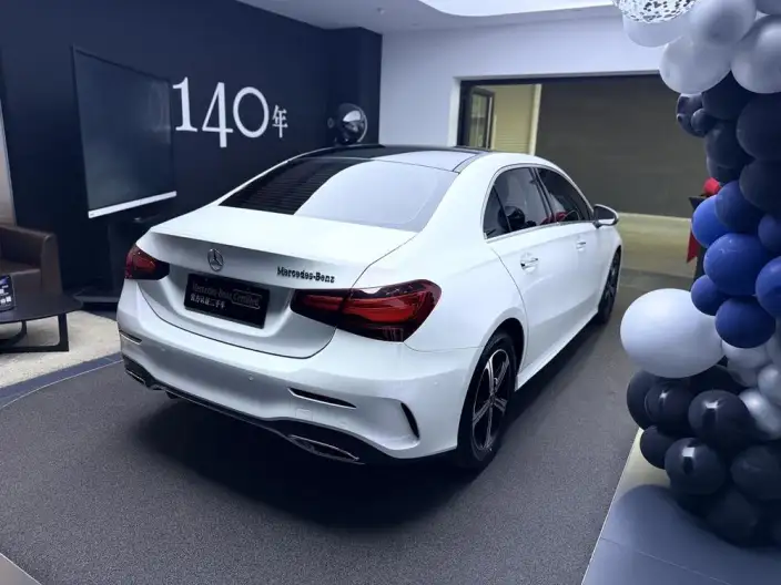 Mercedes-Benz A-class 2024 Model Facelift A 200 L Fashion Edition – фото 4