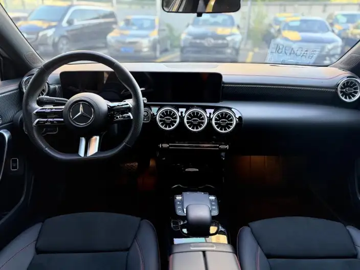 Mercedes-Benz A-class 2024 Model Facelift A 200 L Fashion Edition – фото 5