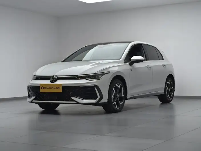 Volkswagen Golf 2025 Model Facelift 300TSI R-Line – фото 1