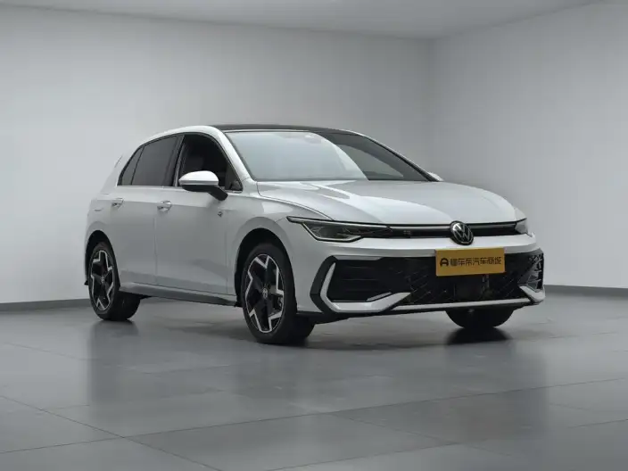 Volkswagen Golf 2025 Model Facelift 300TSI R-Line – фото 3