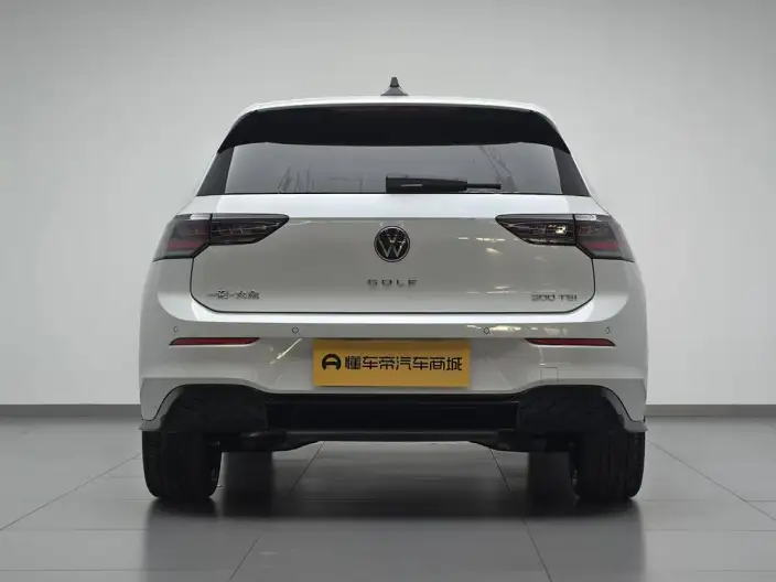 Volkswagen Golf 2025 Model Facelift 300TSI R-Line – фото 6