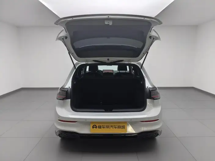 Volkswagen Golf 2025 Model Facelift 300TSI R-Line – фото 20