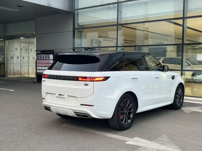 Range Rover Sport 2024 Model 400PS DYNAMIC SE – фото 6