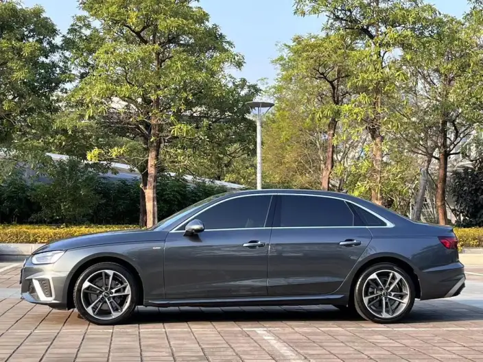 Audi A4 L 2022 Model 40 TFSI Fashion Dynamic Model – фото 3