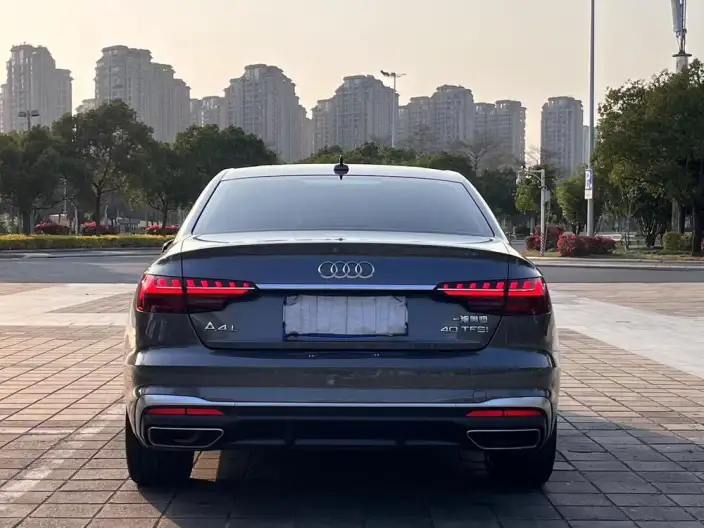 Audi A4 L 2022 Model 40 TFSI Fashion Dynamic Model – фото 4