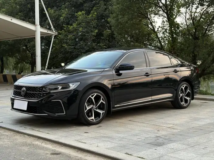 Volkswagen Passat 2023 Model Facelift 330TSI Starry sky Elite Edition – фото 1
