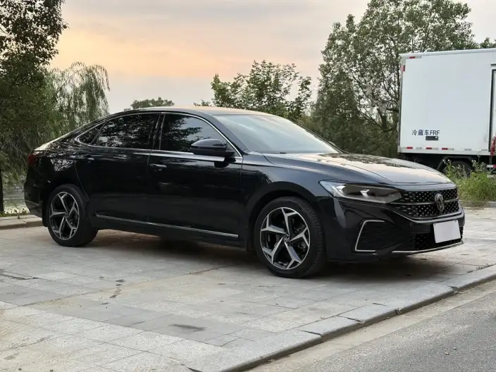 Volkswagen Passat 2023 Model Facelift 330TSI Starry sky Elite Edition – фото 3