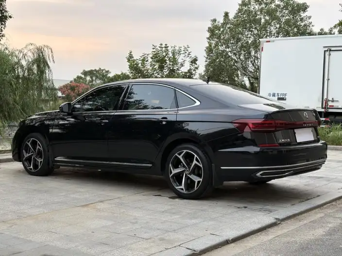 Volkswagen Passat 2023 Model Facelift 330TSI Starry sky Elite Edition – фото 5