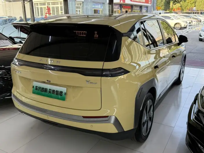 AION Y 2023 Model Plus 510 Lexiang Edition – фото 6