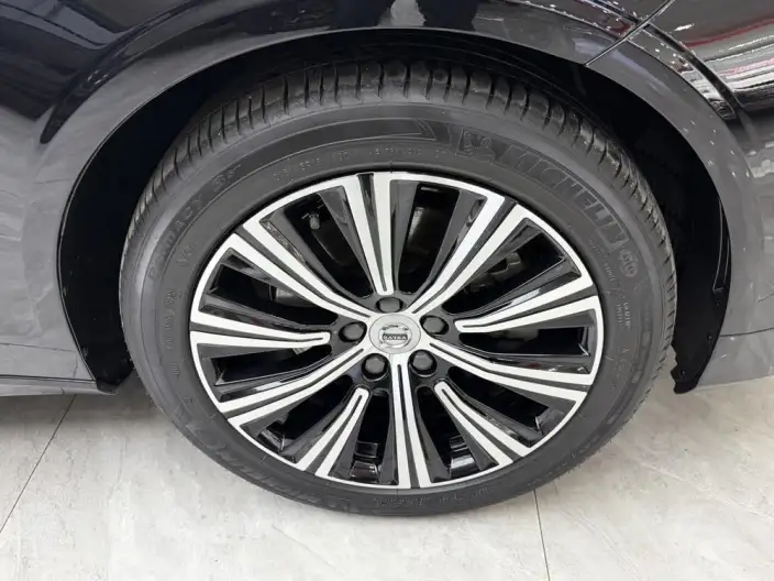 Volvo S90 2022 Model B5 Smart Range Deluxe Edition – фото 7