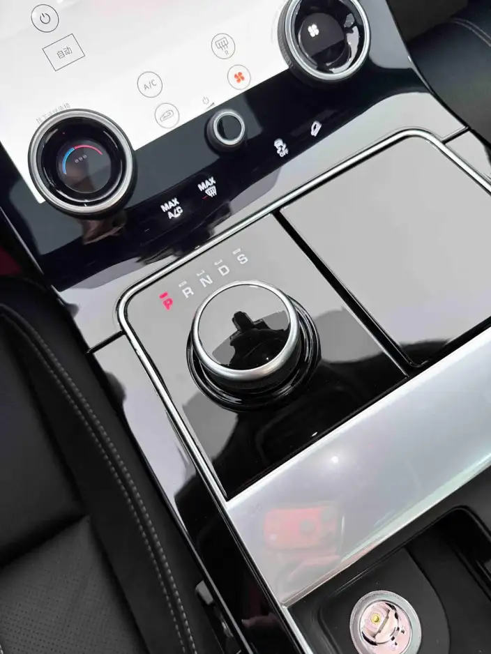 Range Rover Velar 2020 Model P250 R-DYNAMIC S – фото 24