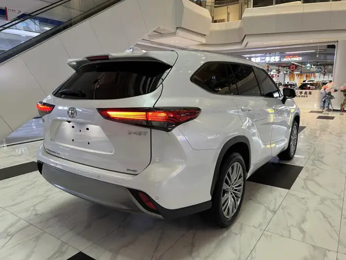 Toyota Highlander 2024 Model 380T 4WD Premium Edition 7 seat – фото 6