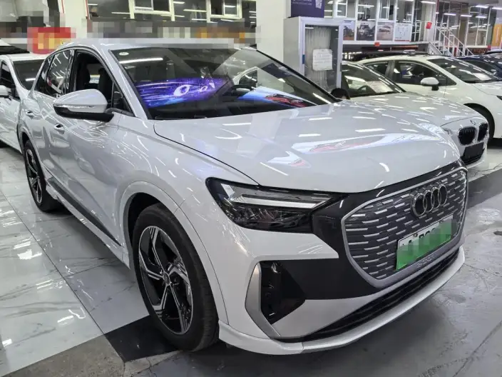 Audi Q4 e-tron 2023 Model 40 e-tron Genesis Edition – фото 3