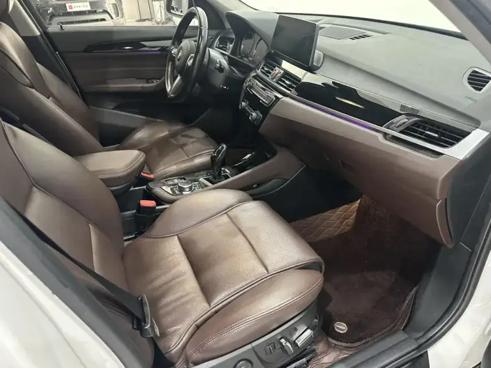BMW X1 2022 Model sDrive25Li Leading Model – фото 12
