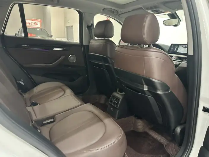 BMW X1 2022 Model sDrive25Li Leading Model – фото 17