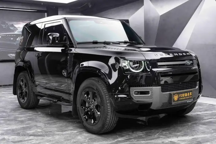 Land Rover Defender 2025 Model 90 3.0T P400 X-Dynamic HSE