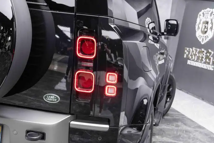 Land Rover Defender 2025 Model 90 3.0T P400 X-Dynamic HSE – фото 8